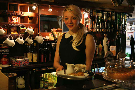Pub Food, Ales, Live Music and Ghosts!