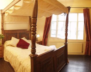 Golden Fleece Minster Room